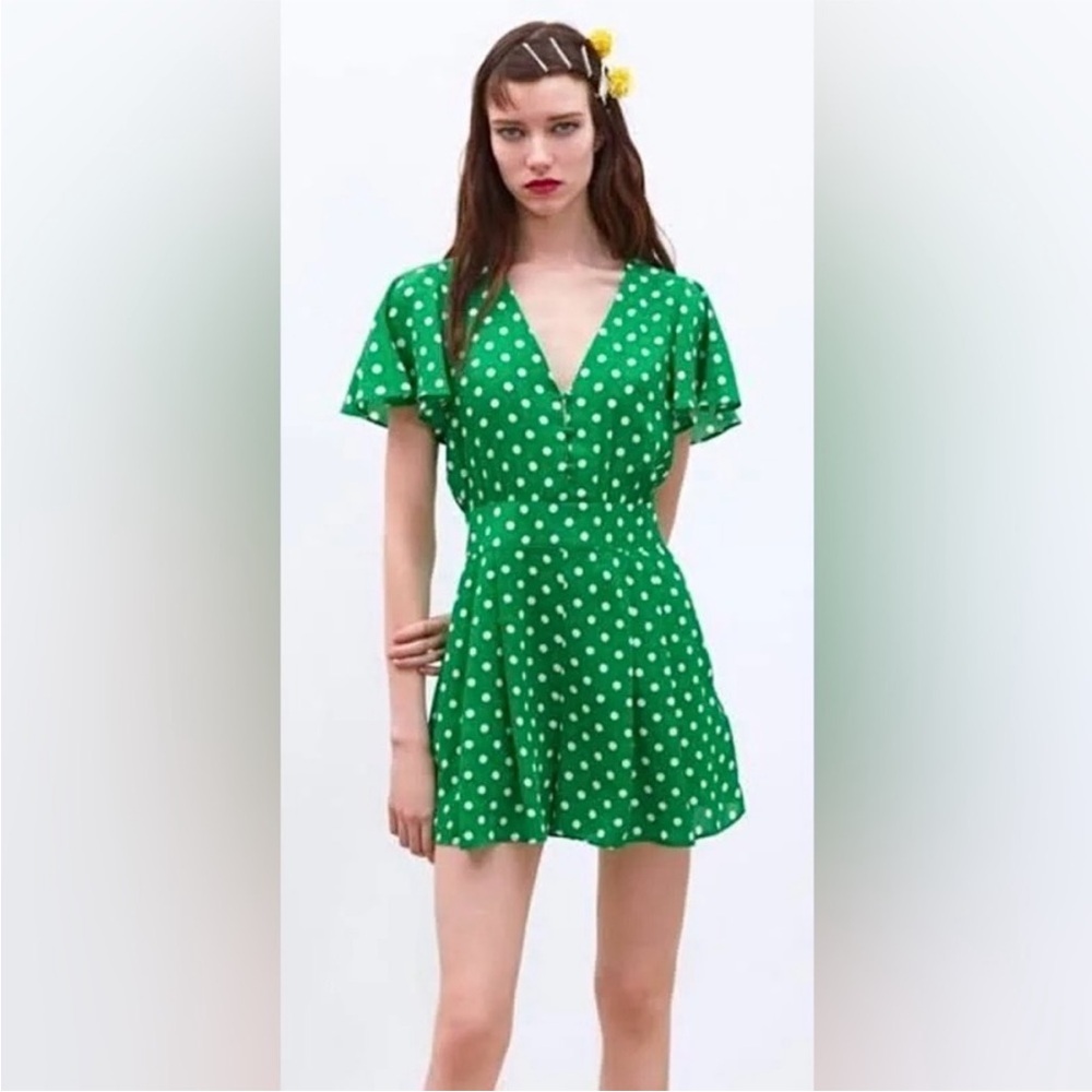 Zara | Women’s Green/White Polka Dot Short Flutter Sleeve Back Zip Romper Size M